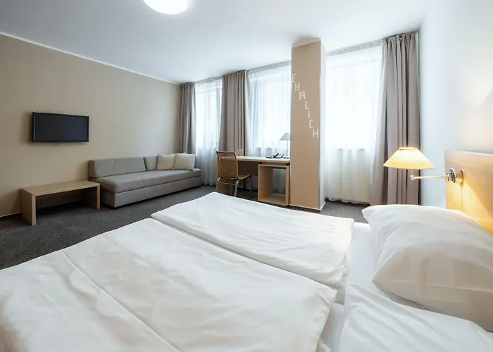 Отель Ehrlich 4*