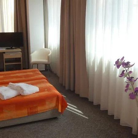 Ehrlich Otel