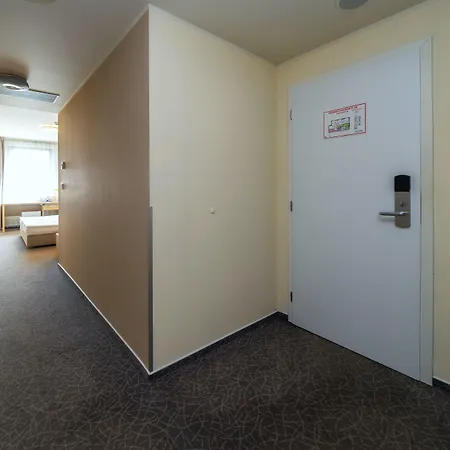 Ξενοδοχείο Ehrlich 4*