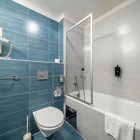 Hotell Ehrlich 4*