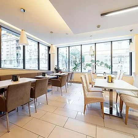 Hotell Ehrlich 4*